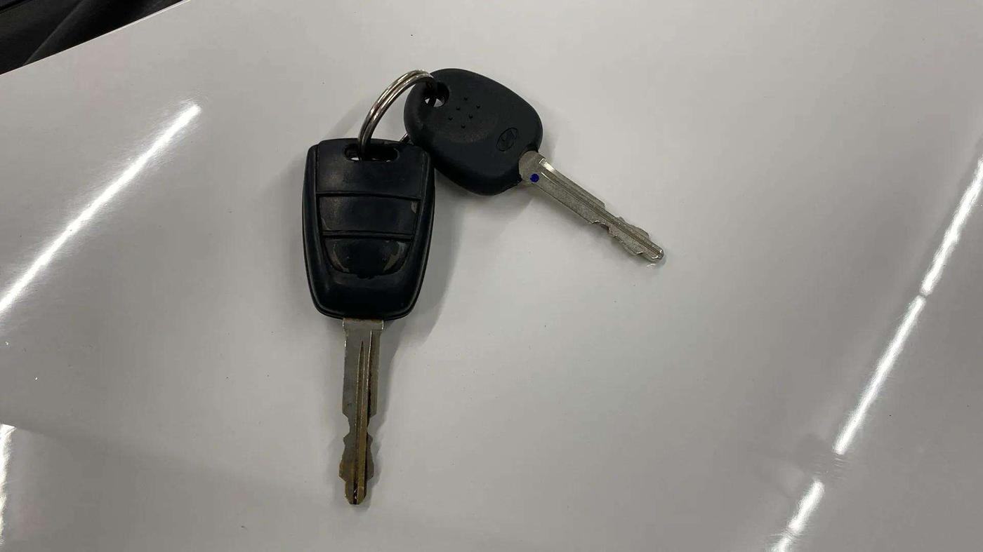 2019 Hyundai NEW SANTRO SPORTZ MT, Petrol, Manual, 20,033 km, Key Close Up