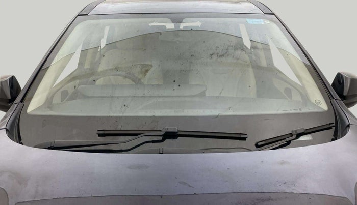 2023 Mahindra XUV700 MX P MT 5 STR, Petrol, Manual, 8,339 km, Front Windshield