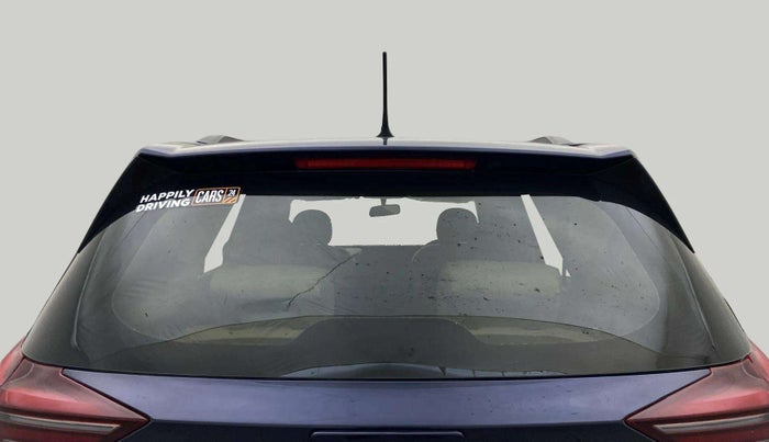 2023 Mahindra XUV700 MX P MT 5 STR, Petrol, Manual, 8,339 km, Rear Windshield