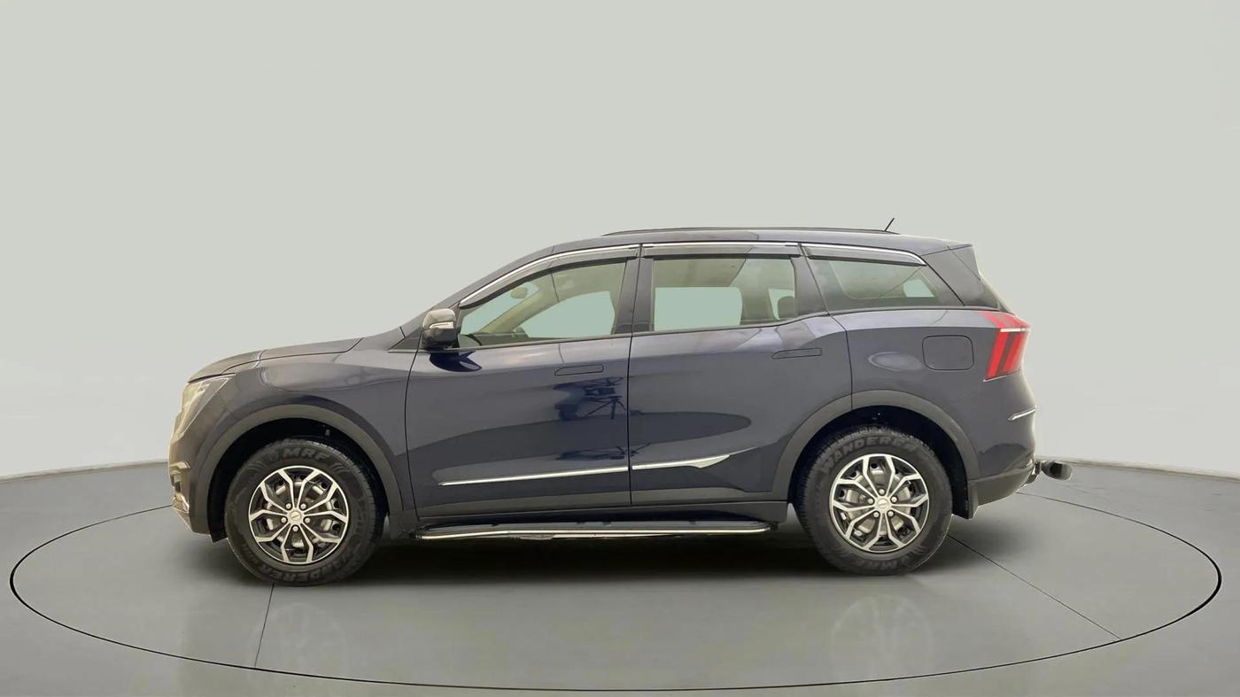 2023 Mahindra XUV700 MX P MT 5 STR, Petrol, Manual, 8,552 km, Left Side