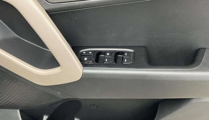 2015 Hyundai Creta SX PLUS 1.6 PETROL, Petrol, Manual, 58,731 km, Right front window switch / handle - Child Switch not working for windows