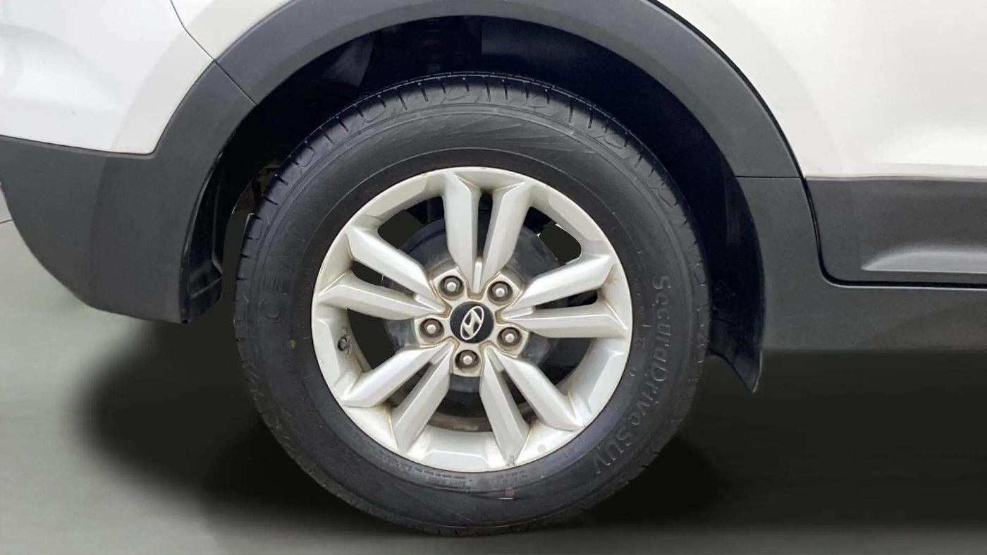 2015 Hyundai Creta SX PLUS 1.6 PETROL, Petrol, Manual, 58,843 km, Right Rear Wheel