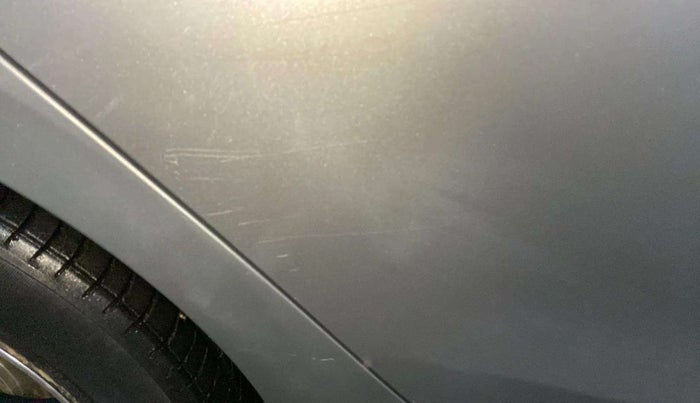 2020 Maruti Ciaz SIGMA 1.5 SHVS MT  PETROL, Petrol, Manual, 77,013 km, Right rear door - Minor scratches