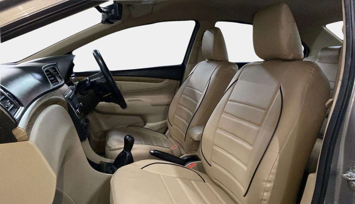 2020 Maruti Ciaz SIGMA 1.5 SHVS MT  PETROL, Petrol, Manual, 77,013 km, Right Side Front Door Cabin