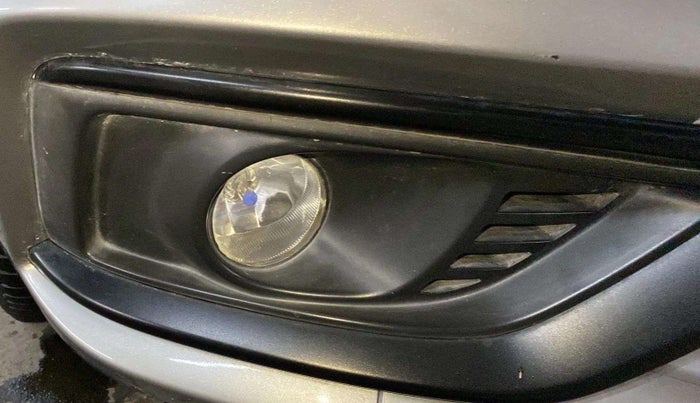 2020 Maruti Ciaz SIGMA 1.5 SHVS MT  PETROL, Petrol, Manual, 77,013 km, Right fog light - Fog light not working