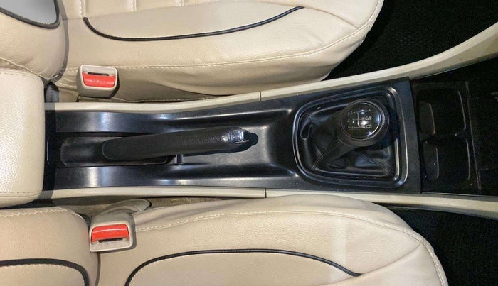 2020 Maruti Ciaz SIGMA 1.5 SHVS MT  PETROL, Petrol, Manual, 77,013 km, Gear Lever