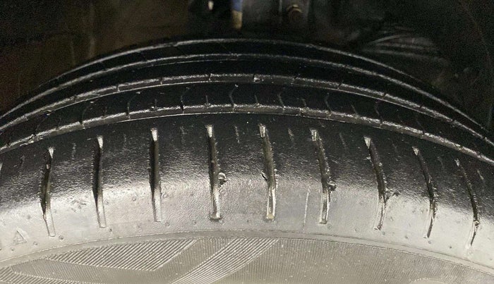 2021 Maruti Baleno ZETA PETROL 1.2, Petrol, Manual, 40,067 km, Right Front Tyre Tread