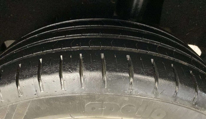 2021 Maruti Baleno ZETA PETROL 1.2, Petrol, Manual, 40,067 km, Left Rear Tyre Tread