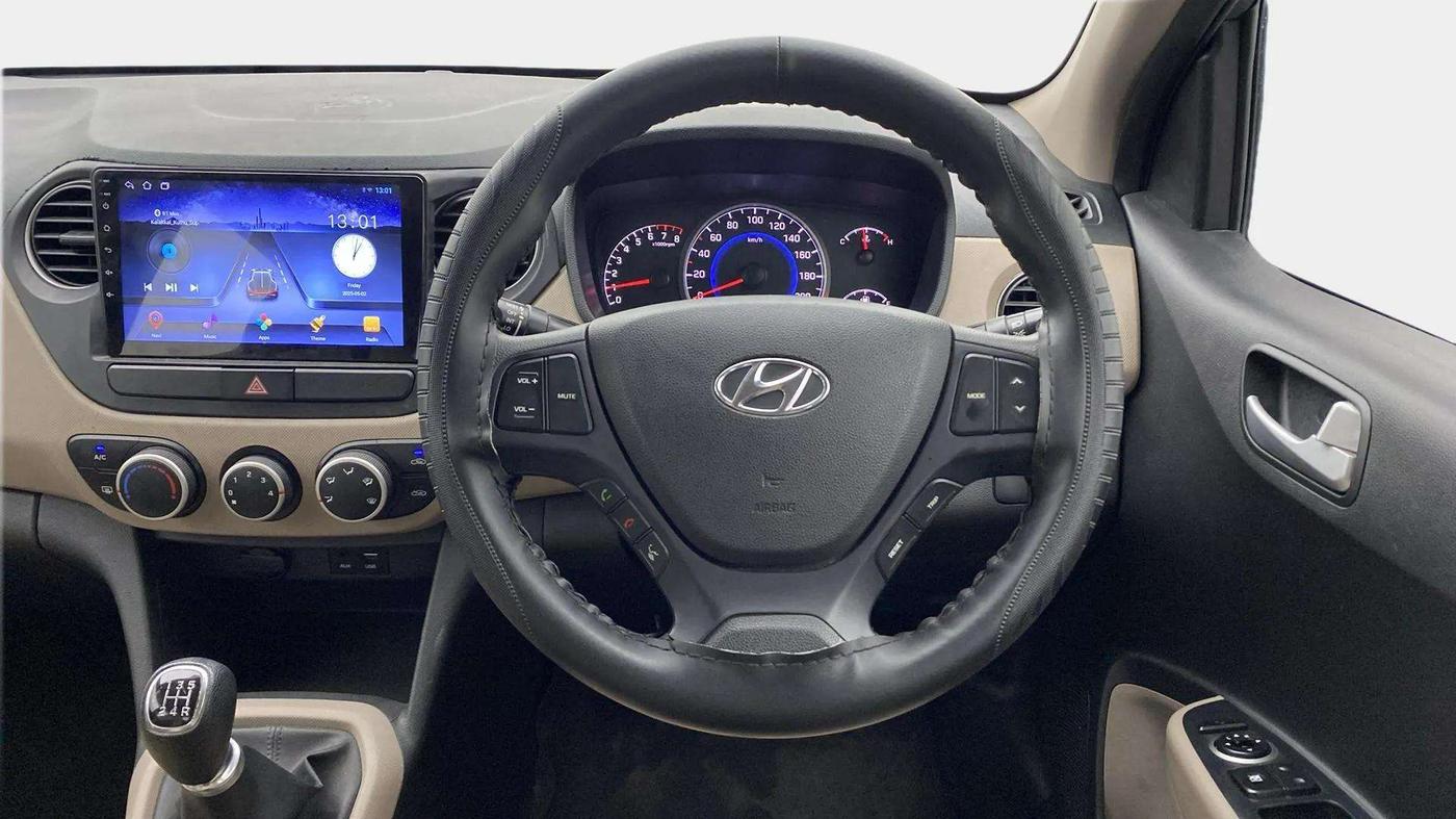2017 Hyundai Grand i10 SPORTZ (O) 1.2 KAPPA VTVT, Petrol, Manual, 36,676 km, Steering Wheel Close Up