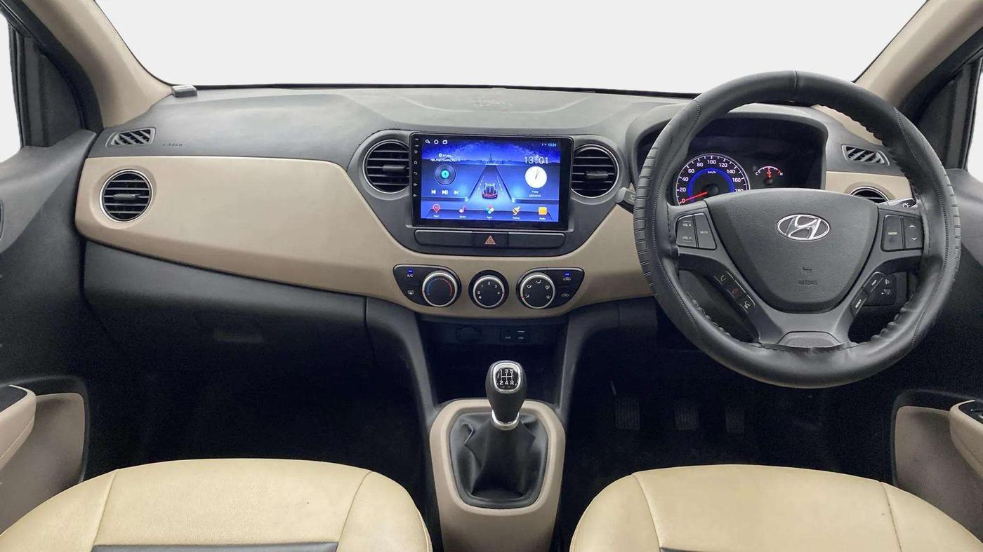 2017 Hyundai Grand i10 SPORTZ (O) 1.2 KAPPA VTVT, Petrol, Manual, 36,676 km, Dashboard