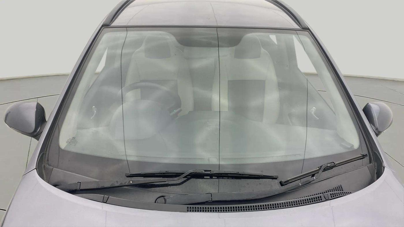 2017 Hyundai Grand i10 SPORTZ (O) 1.2 KAPPA VTVT, Petrol, Manual, 36,676 km, Front Windshield