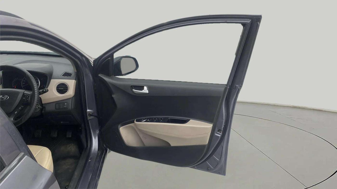2017 Hyundai Grand i10 SPORTZ (O) 1.2 KAPPA VTVT, Petrol, Manual, 36,676 km, RHS Front Door