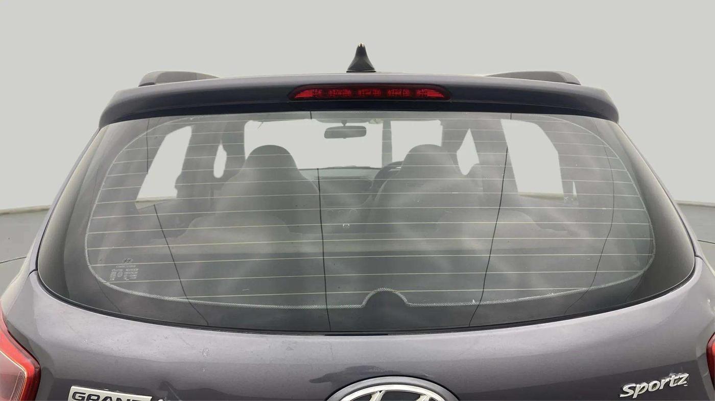 2017 Hyundai Grand i10 SPORTZ (O) 1.2 KAPPA VTVT, Petrol, Manual, 36,676 km, Rear Windshield