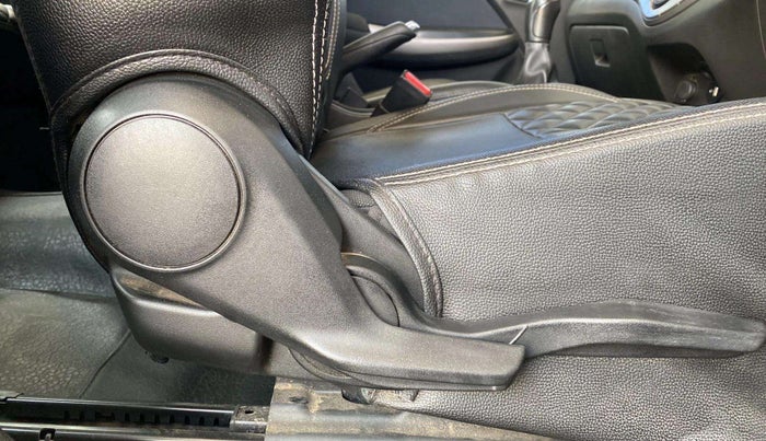 2021 Maruti Baleno ZETA PETROL 1.2, Petrol, Manual, 31,906 km, Driver Side Adjustment Panel
