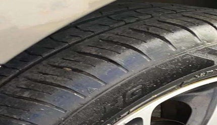 2021 Maruti Baleno ZETA PETROL 1.2, Petrol, Manual, 31,906 km, Left front tyre - Minor crack