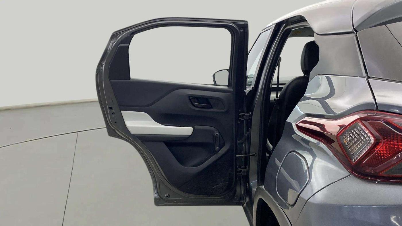 2022 Tata PUNCH PURE MT, CNG, Manual, 43,794 km, LHS Rear Door
