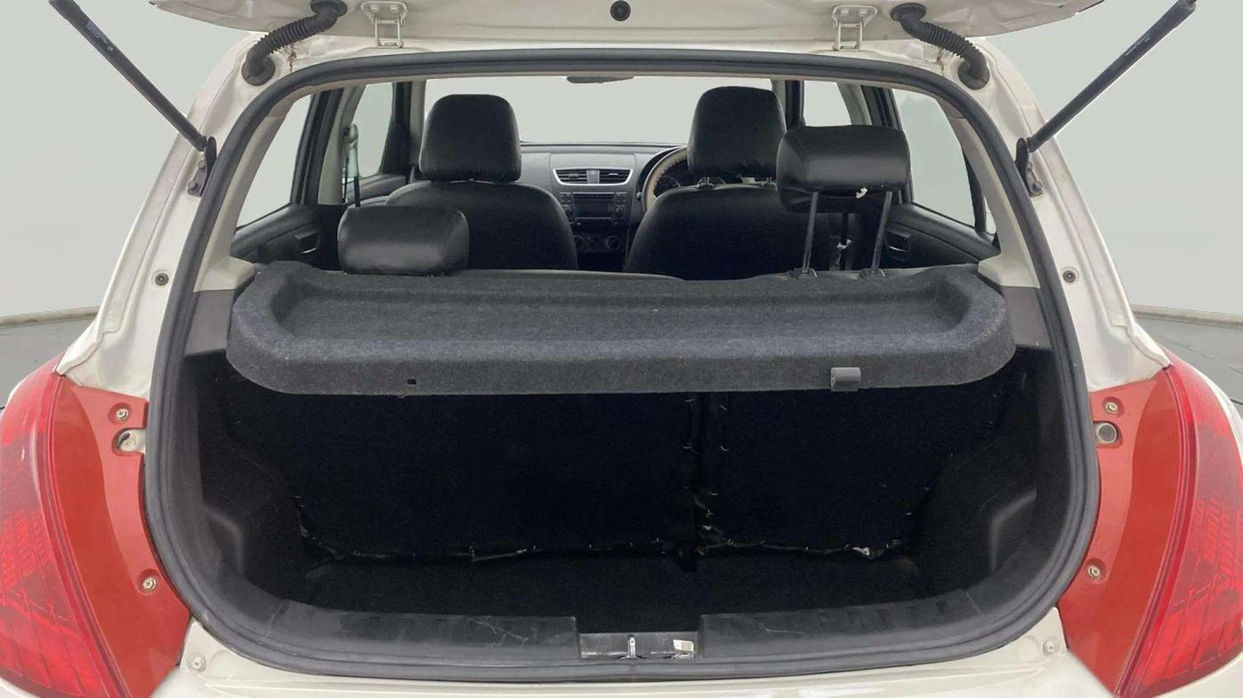 2016 Maruti Swift VXI, Petrol, Manual, 39,570 km, Boot Open Zoomed View