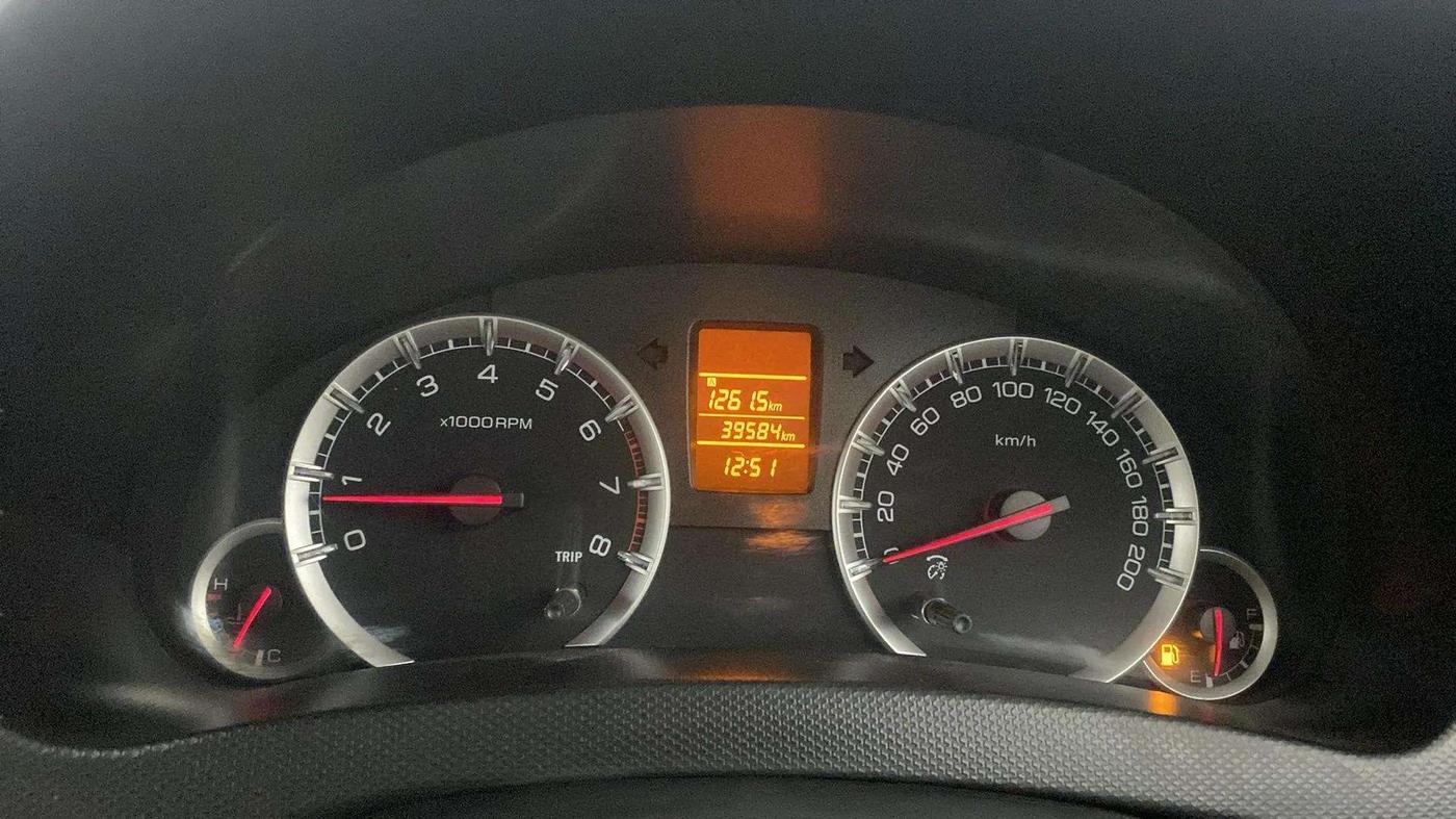 2016 Maruti Swift VXI, Petrol, Manual, 39,570 km, Odometer Image