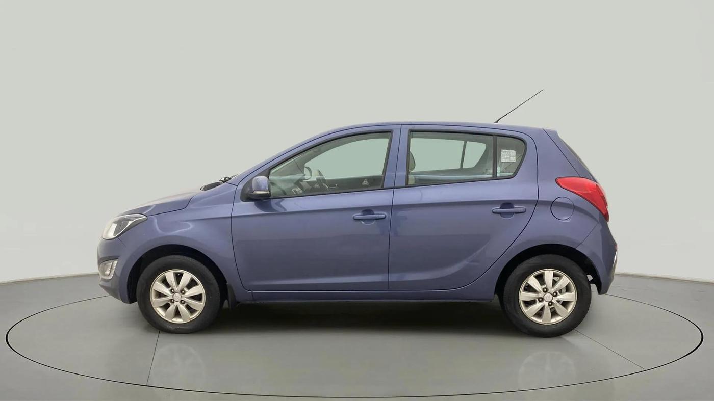 2013 Hyundai i20 SPORTZ 1.2, Petrol, Manual, 37,522 km, Left Side