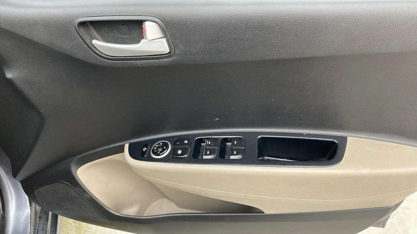 2014 Hyundai Grand i10 ASTA 1.2 KAPPA VTVT, Petrol, Manual, 99,191 km, Driver Side Door Panels Control