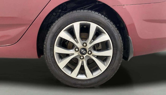 2014 Hyundai Verna FLUIDIC 1.6 VTVT SX, Petrol, Manual, 77,911 km, Left Rear Wheel
