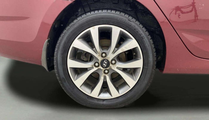 2014 Hyundai Verna FLUIDIC 1.6 VTVT SX, Petrol, Manual, 77,911 km, Right Rear Wheel