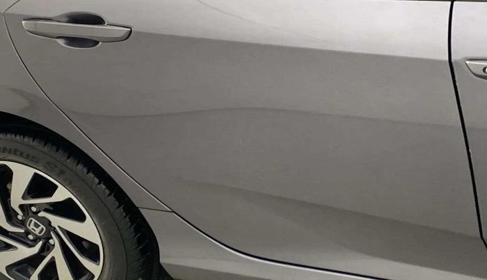 2019 Honda Civic 1.8L I-VTEC V CVT, Petrol, Automatic, 5,161 km, Right rear door - Minor scratches