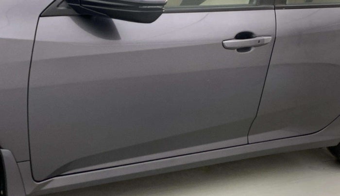 2019 Honda Civic 1.8L I-VTEC V CVT, Petrol, Automatic, 5,161 km, Front passenger door - Minor scratches