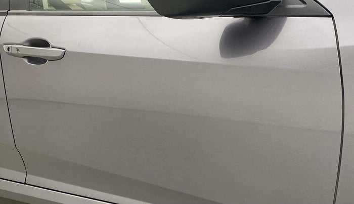 2019 Honda Civic 1.8L I-VTEC V CVT, Petrol, Automatic, 5,161 km, Driver-side door - Minor scratches