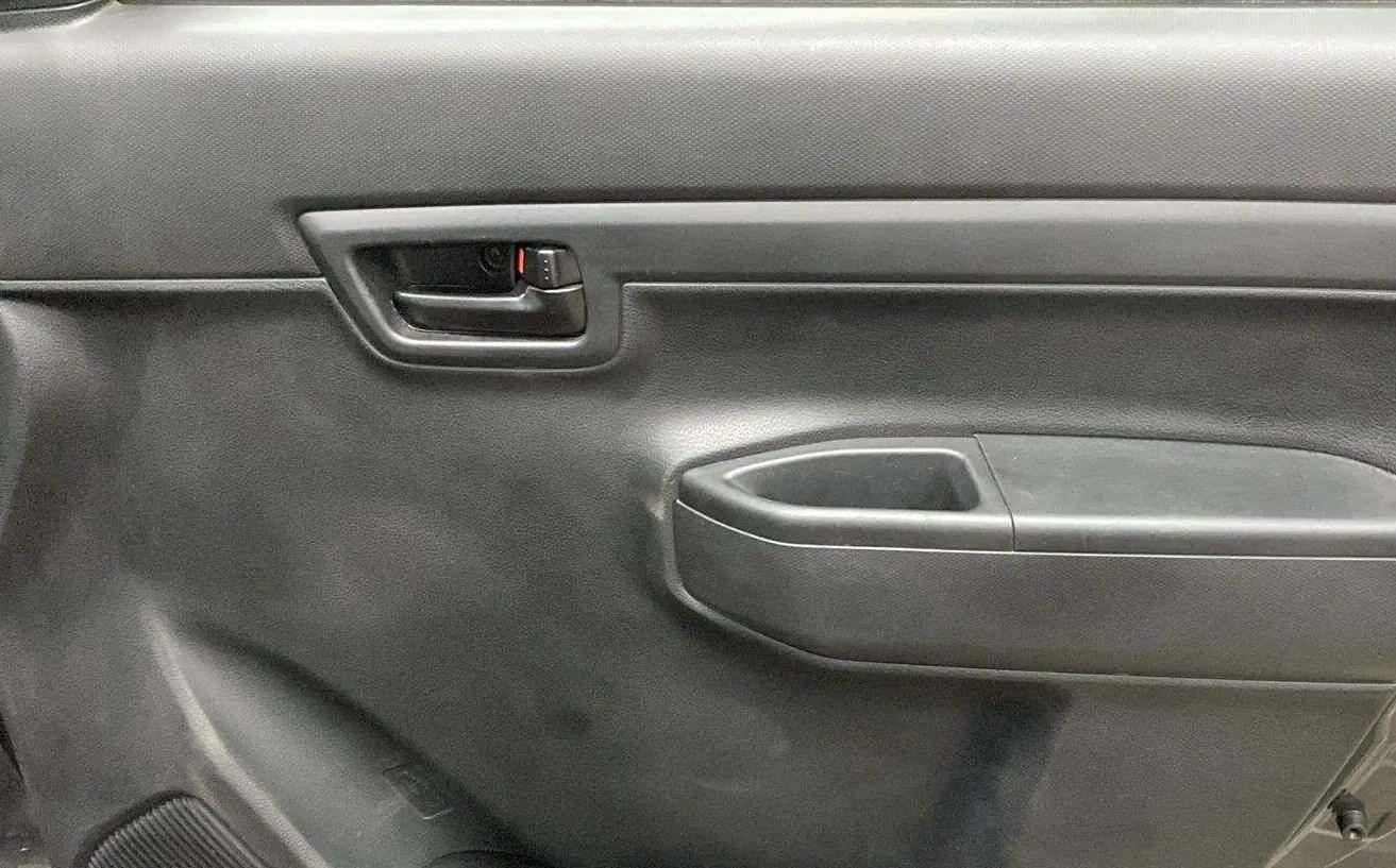 2020 Maruti S PRESSO VXI PLUS AMT, Petrol, Automatic, 20,653 km, Driver Side Door Panels Control