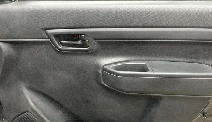 2020 Maruti S PRESSO VXI PLUS AMT, Petrol, Automatic, 20,469 km, Driver Side Door Panels Control