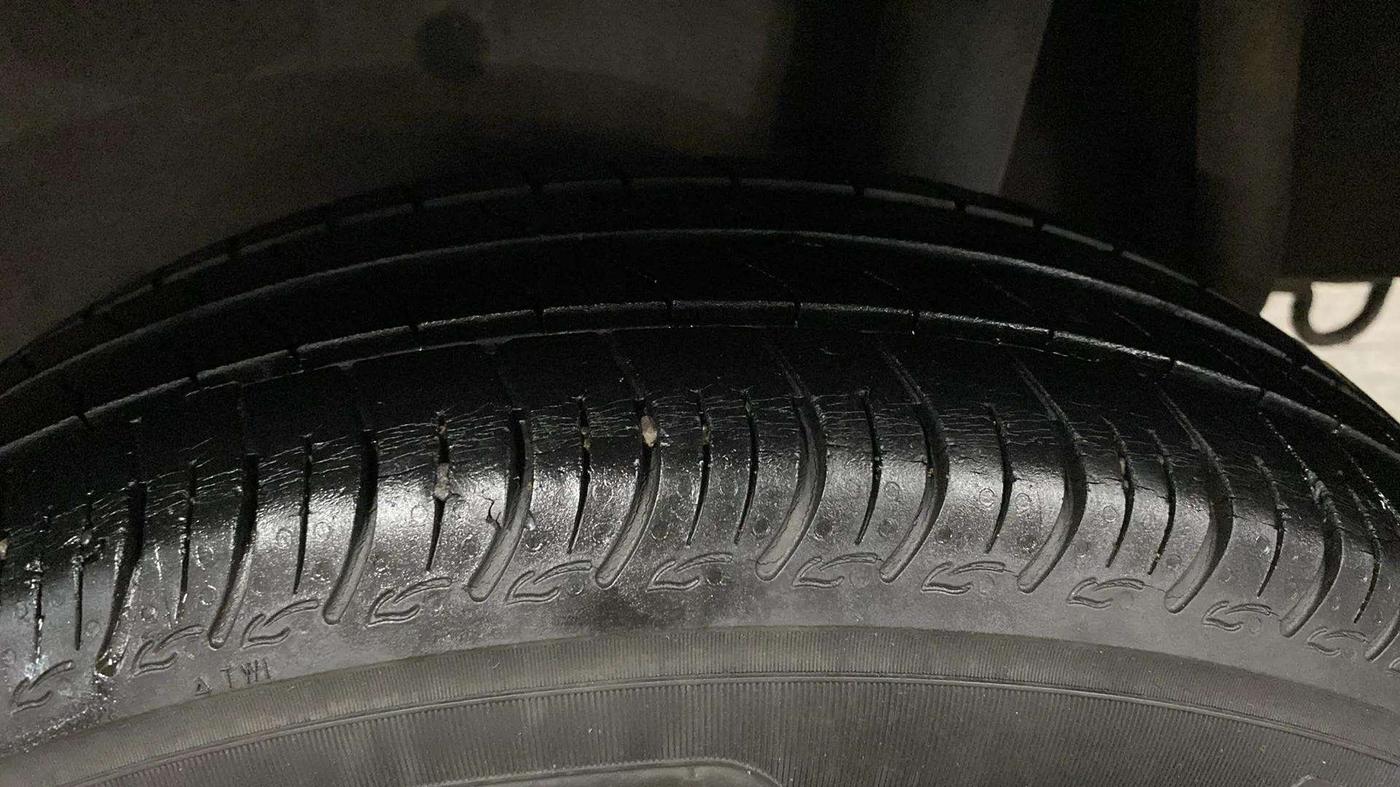 2020 Maruti S PRESSO VXI PLUS AMT, Petrol, Automatic, 20,653 km, Left Rear Tyre Tread