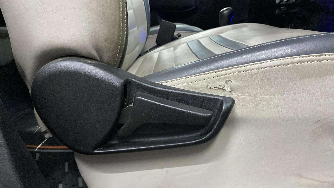 2020 Maruti S PRESSO VXI PLUS AMT, Petrol, Automatic, 20,653 km, Driver Side Adjustment Panel