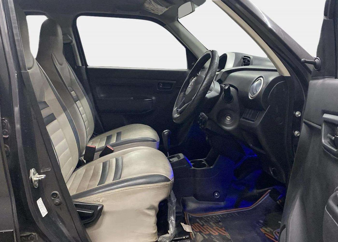 2020 Maruti S PRESSO VXI PLUS AMT, Petrol, Automatic, 20,653 km, Right Side Front Door Cabin