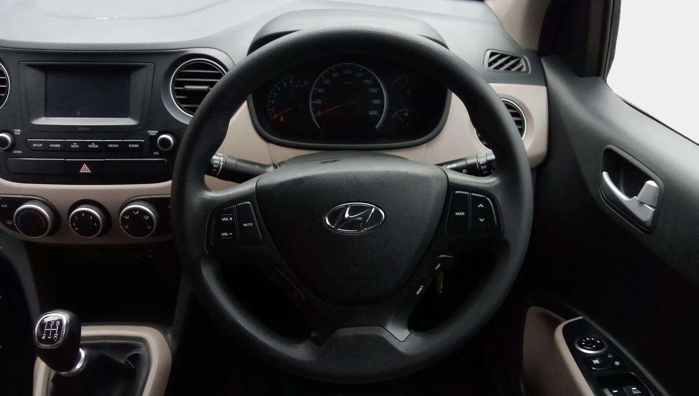2017 Hyundai Grand i10 SPORTZ 1.2 KAPPA VTVT, Petrol, Manual, 15,742 km, Steering Wheel Close Up