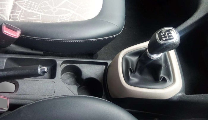 2017 Hyundai Grand i10 SPORTZ 1.2 KAPPA VTVT, Petrol, Manual, 15,742 km, Gear Lever