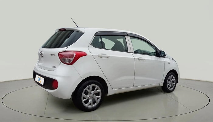 2017 Hyundai Grand i10 SPORTZ 1.2 KAPPA VTVT, Petrol, Manual, 15,742 km, Right Back Diagonal