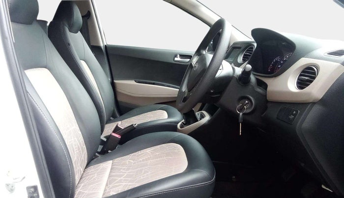 2017 Hyundai Grand i10 SPORTZ 1.2 KAPPA VTVT, Petrol, Manual, 15,742 km, Right Side Front Door Cabin