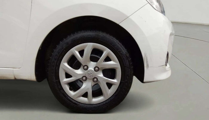 2017 Hyundai Grand i10 SPORTZ 1.2 KAPPA VTVT, Petrol, Manual, 15,742 km, Right Front Wheel