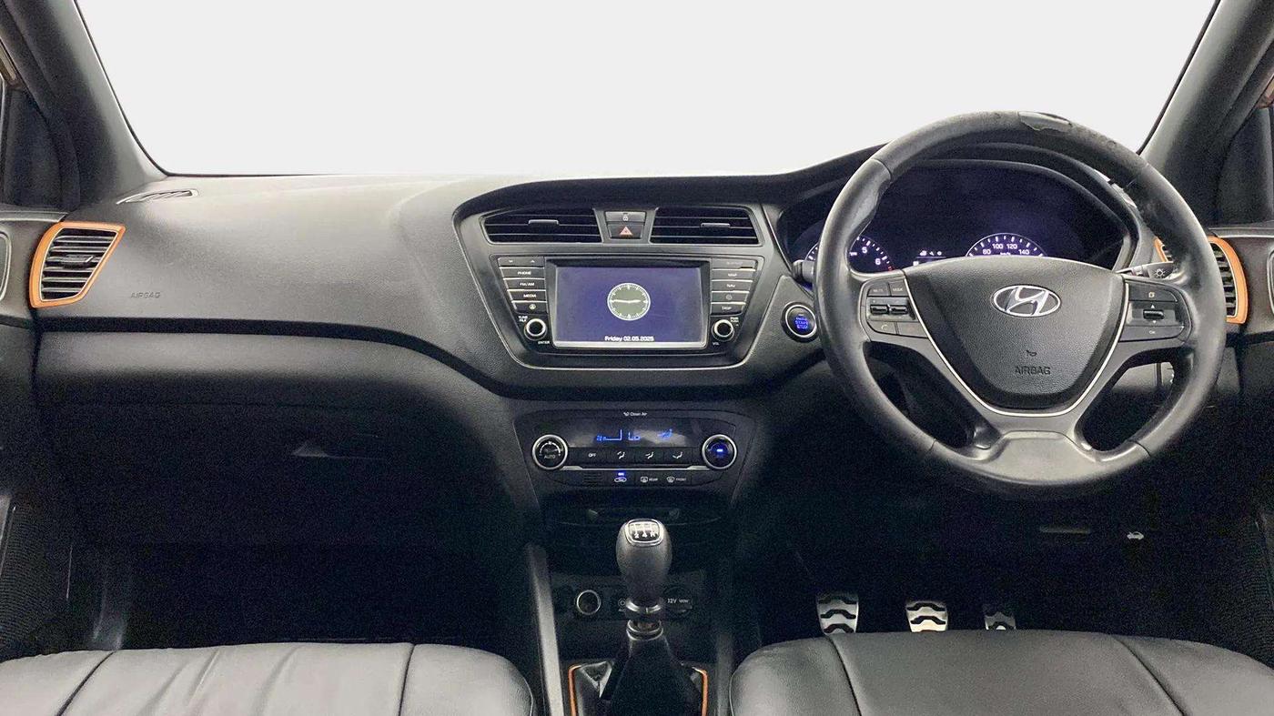 2016 Hyundai i20 Active 1.2 SX, Petrol, Manual, 81,395 km, Dashboard