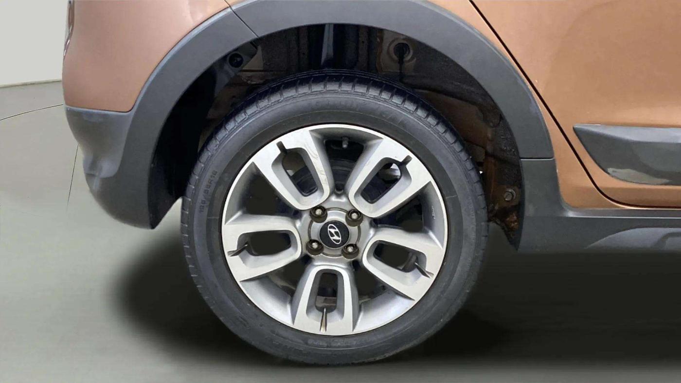 2016 Hyundai i20 Active 1.2 SX, Petrol, Manual, 81,395 km, Right Rear Wheel