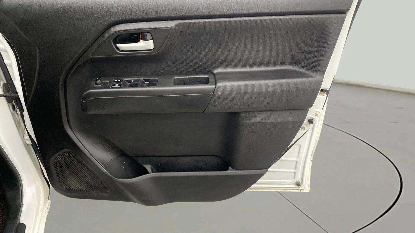 2023 Maruti New Wagon-R VXI 1.0, Petrol, Manual, 43,264 km, Driver Side Door Panels Control