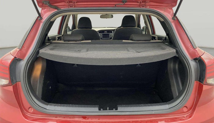 2018 Hyundai Elite i20 ASTA 1.2 (O), Petrol, Manual, 99,933 km, Boot Inside