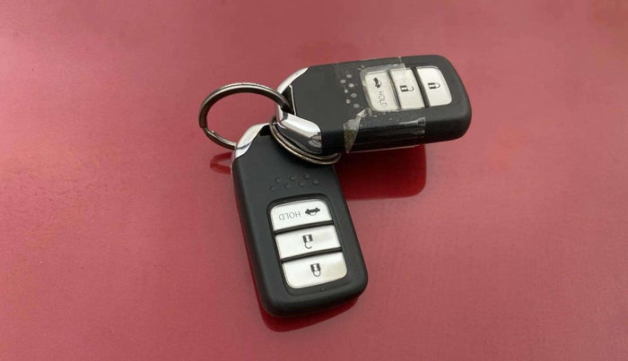 2022 Honda Amaze 1.2L I-VTEC VX, Petrol, Manual, 23,122 km, Key Close Up