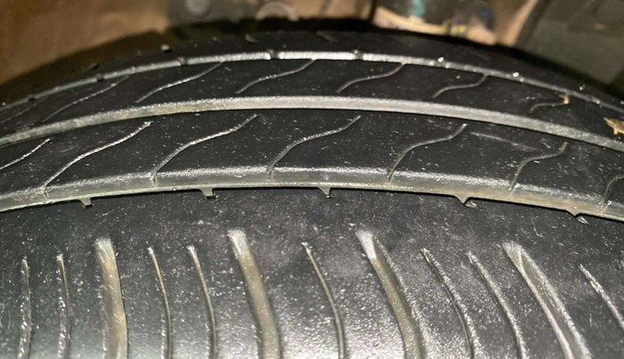 2022 Honda Amaze 1.2L I-VTEC VX, Petrol, Manual, 23,122 km, Right Front Tyre Tread