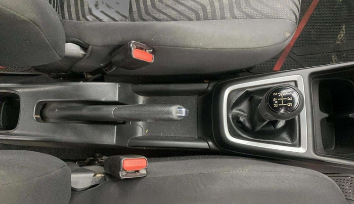 2020 Maruti Swift ZXI, Petrol, Manual, 34,356 km, Gear Lever