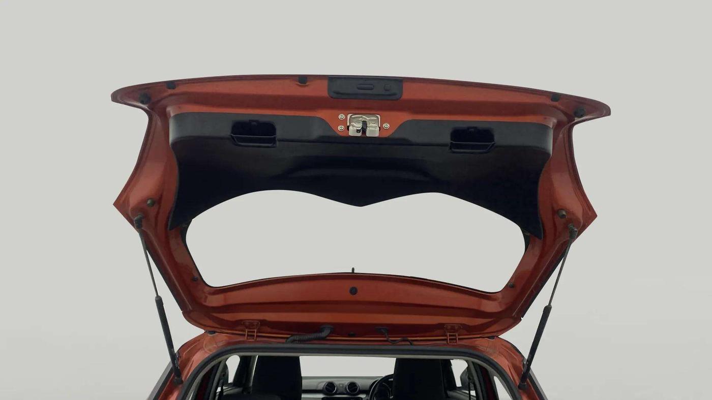 2020 Maruti Swift ZXI, Petrol, Manual, 34,356 km, Boot Door Open