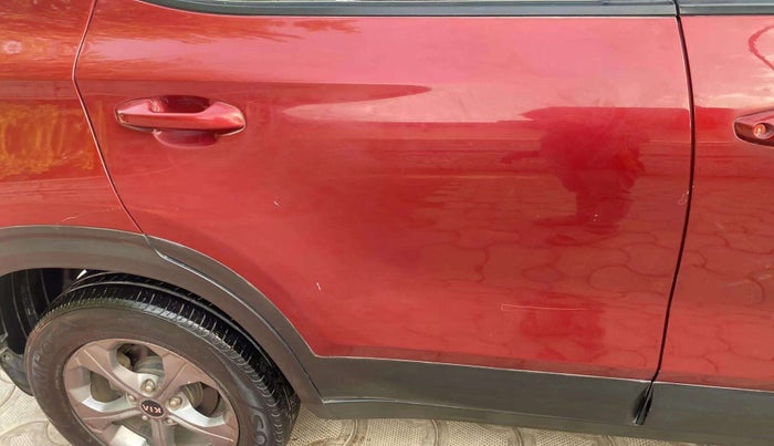 2019 KIA SELTOS HTK PLUS AT 1.5 DIESEL, Diesel, Automatic, 43,503 km, Right rear door - Minor scratches