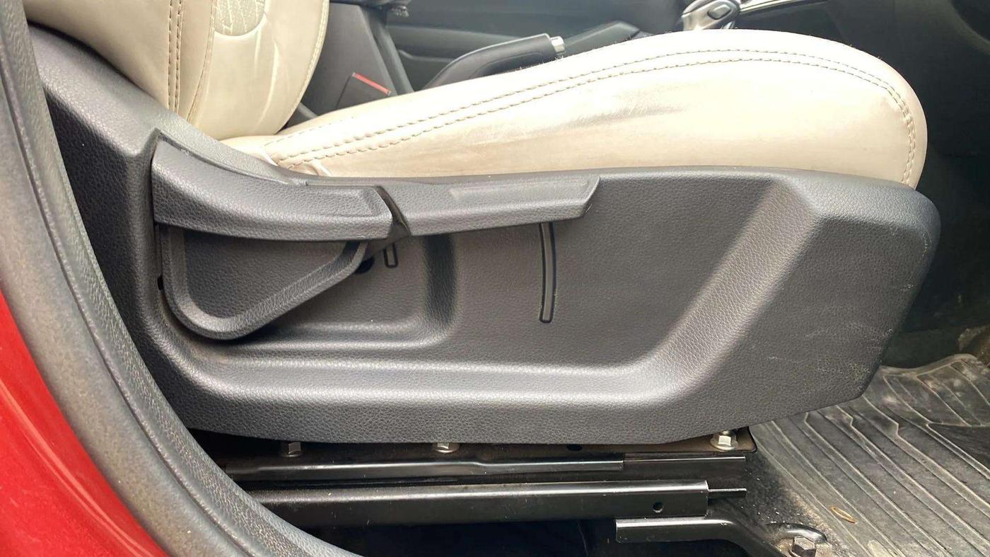 2019 KIA SELTOS HTK PLUS AT 1.5 DIESEL, Diesel, Automatic, 43,508 km, Driver Side Adjustment Panel