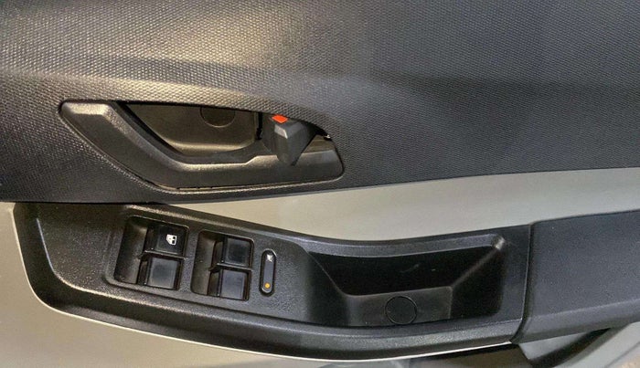 2022 Tata Tiago XT (O) PETROL, Petrol, Manual, 30,783 km, Driver Side Door Panels Control